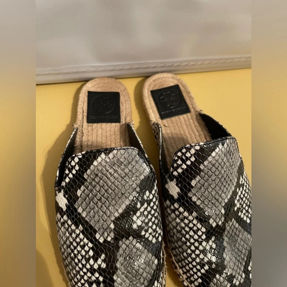 Tory Burch Max Snake-Print Espadrille Mule - Picture 3 of 8
